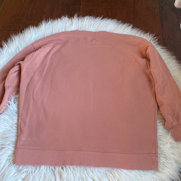 Lululemon Perfectly Oversized Crew, Size 8. - Picture 5 of 9